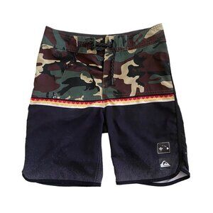 Quiksilver Mens Highline Divide Variable Boardshort Swim Trunk Camo Dryflight 26